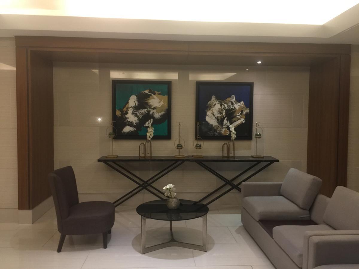 Breeze Residences Condotel Pasay Esterno foto