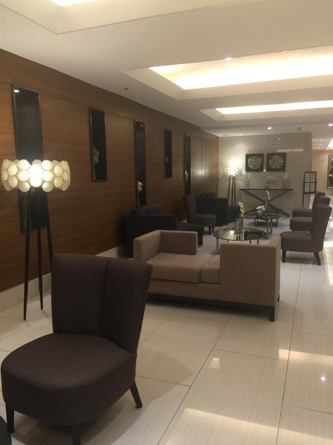 Breeze Residences Condotel Pasay Esterno foto