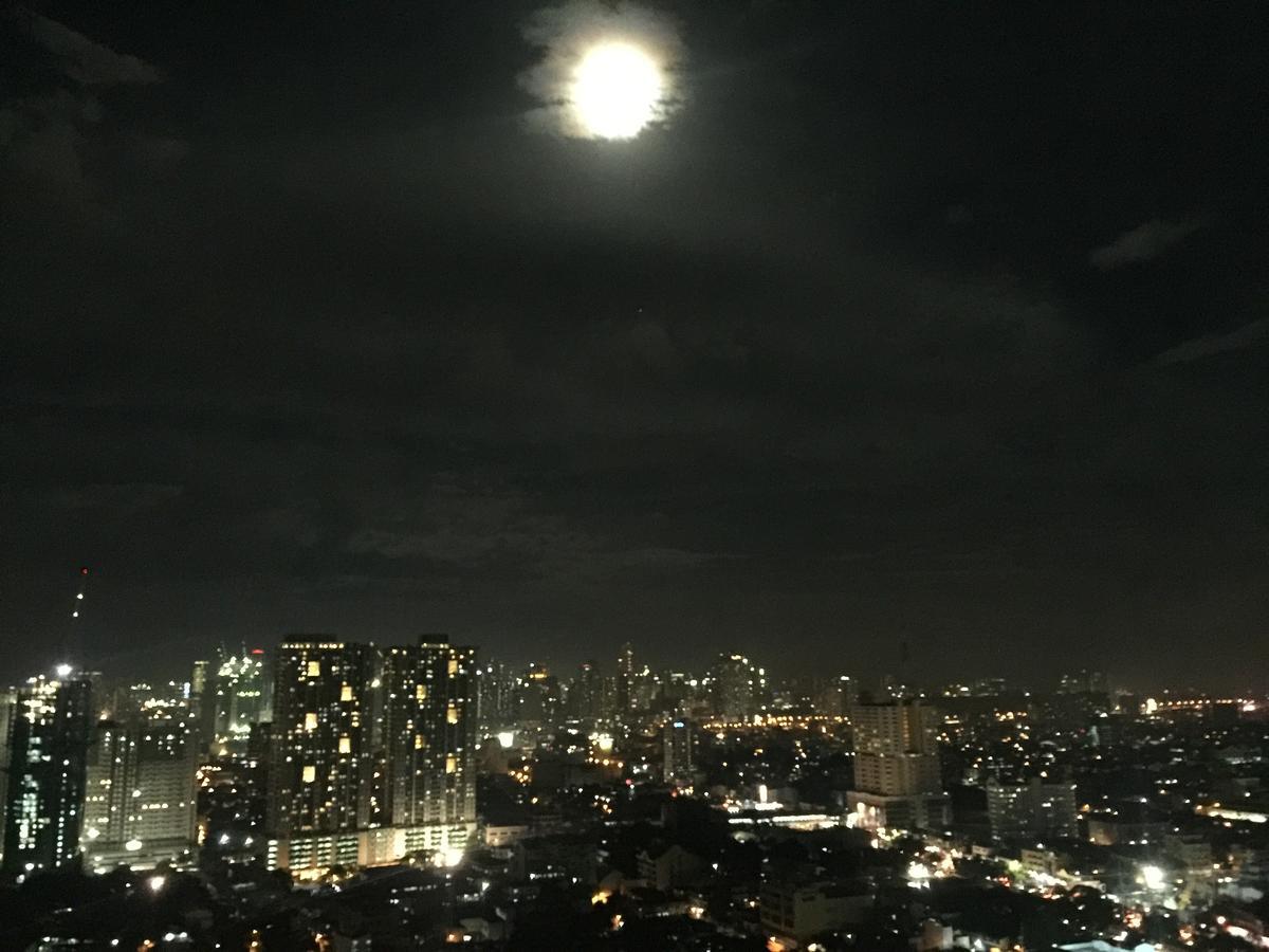 Breeze Residences Condotel Pasay Esterno foto