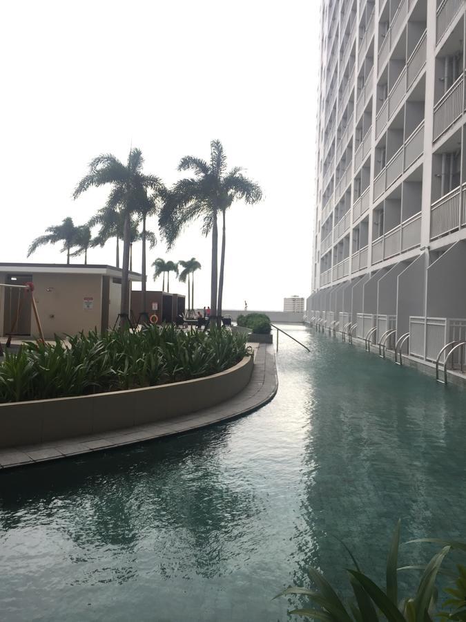 Breeze Residences Condotel Pasay Esterno foto