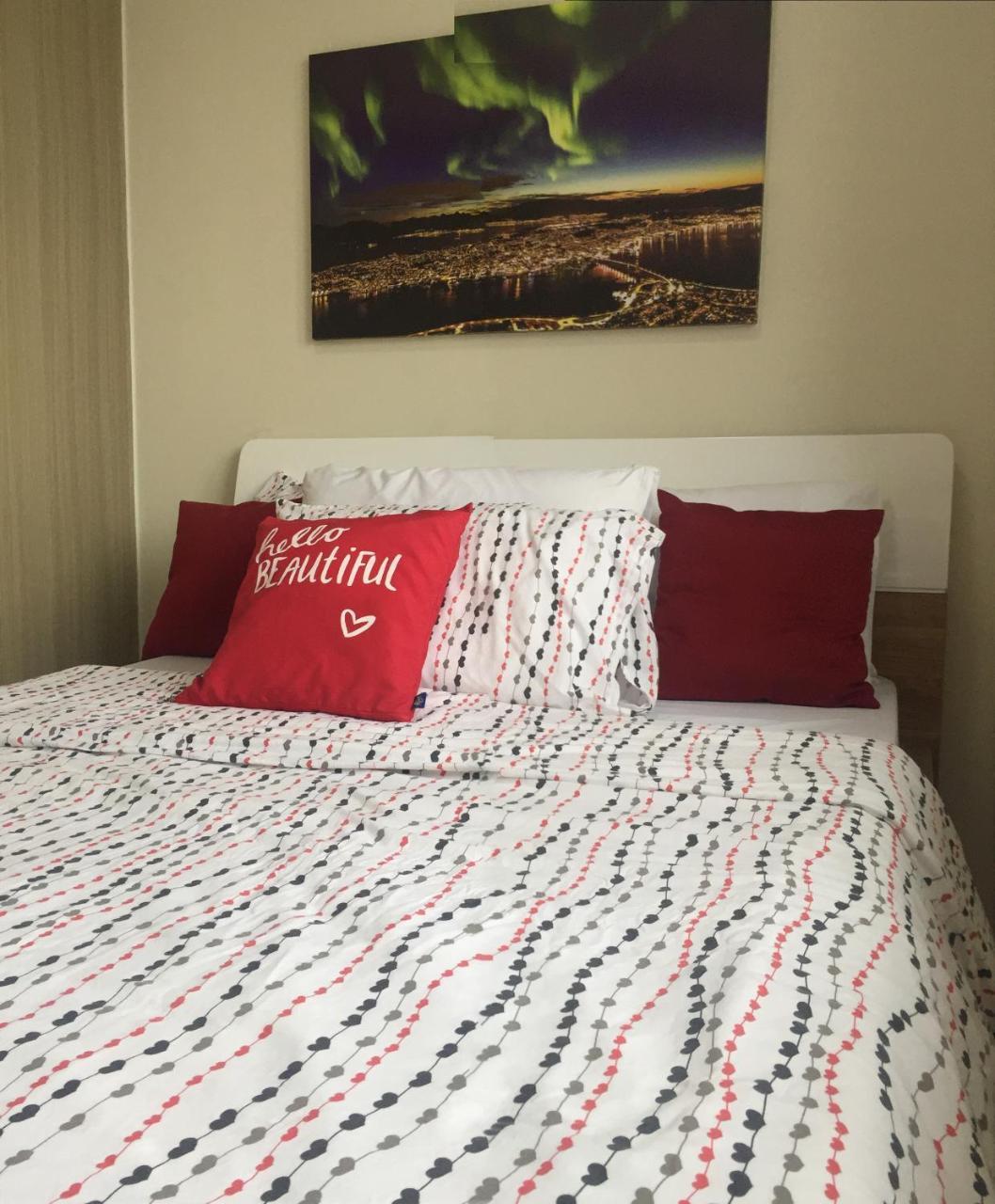 Breeze Residences Condotel Pasay Esterno foto