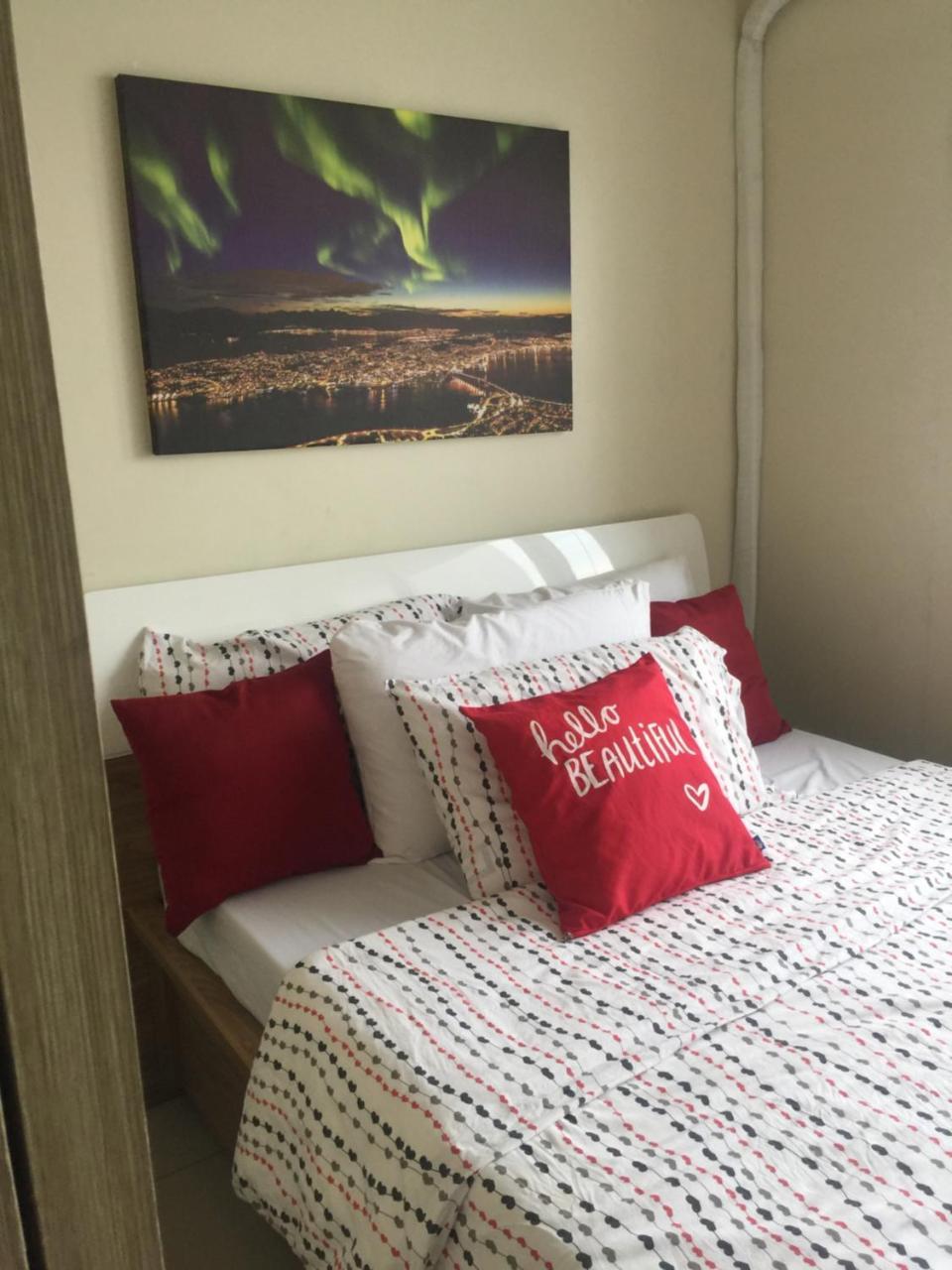 Breeze Residences Condotel Pasay Esterno foto