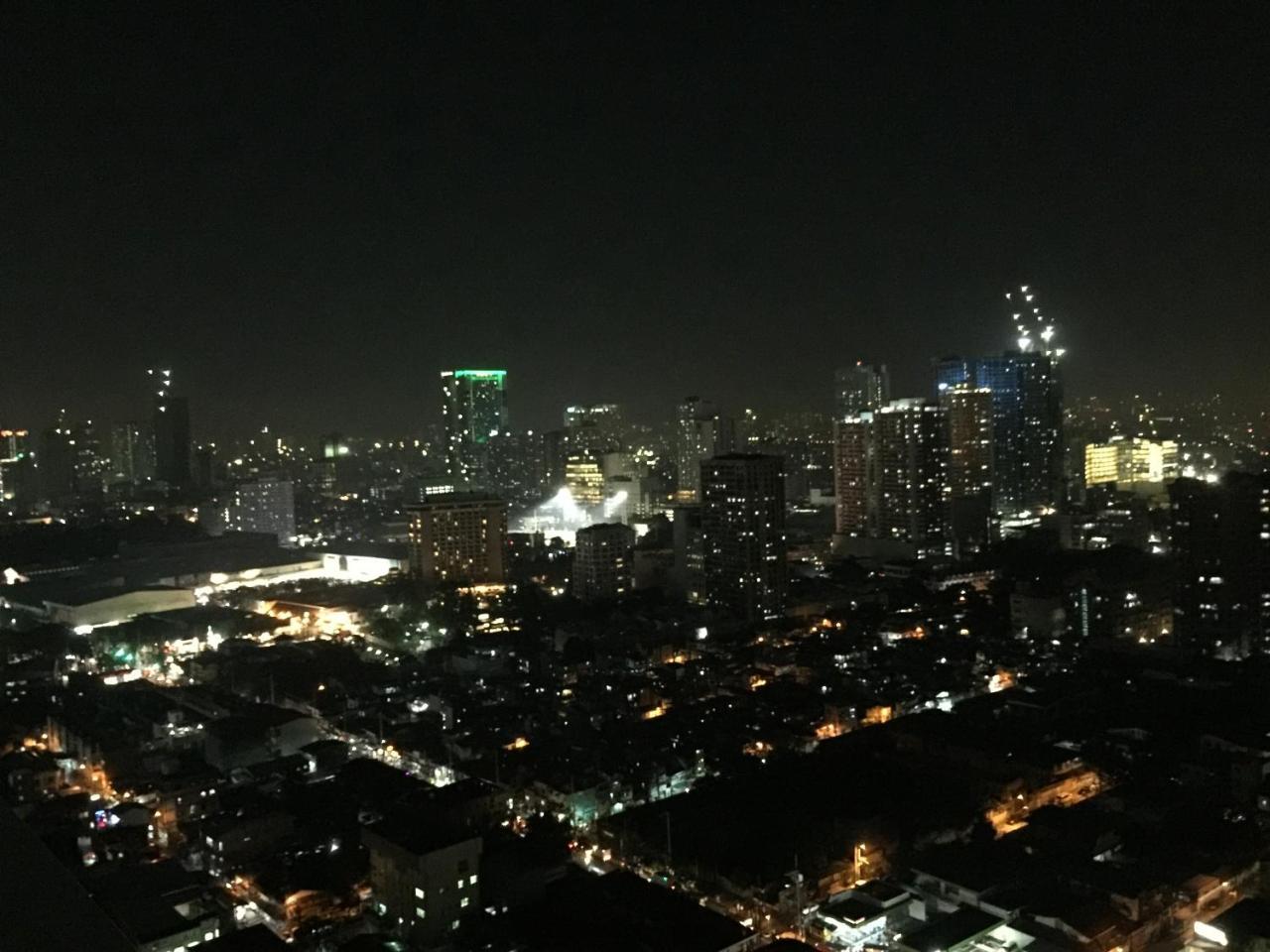 Breeze Residences Condotel Pasay Esterno foto